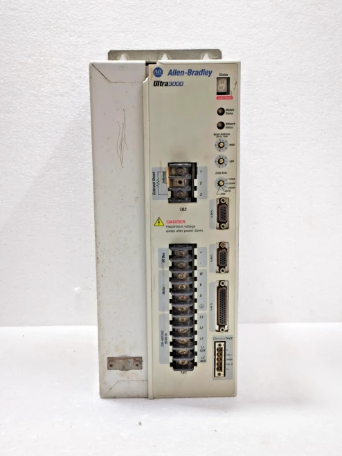 ALLEN BRADLEY 2098-DSD-HV030-DN/A SERVO DRIVE