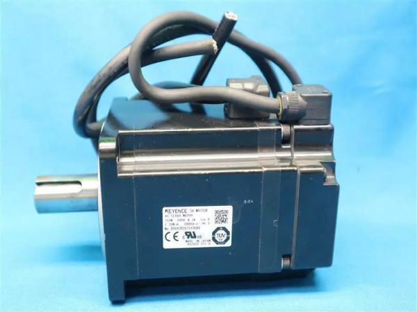 Keyence SV-M075CK SVM075CK AC Servo Motor 750W 200V 4.7A w/ Cut Cable