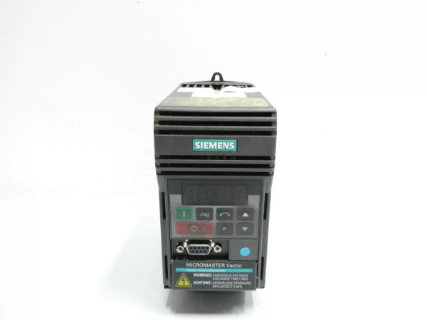 Siemens 6SE3211-4DA40 Micromaster Ac Drive 380/500v-ac 0-650hz 0-500v-ac 550w Siemens 6SE3211-4DA40 Micromaster Ac Drive 380/500v-ac 0-650hz 0-500v-ac 550w