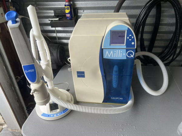 Millipore Milli-Q Advantage A10 Water Purification System w Q-Pod