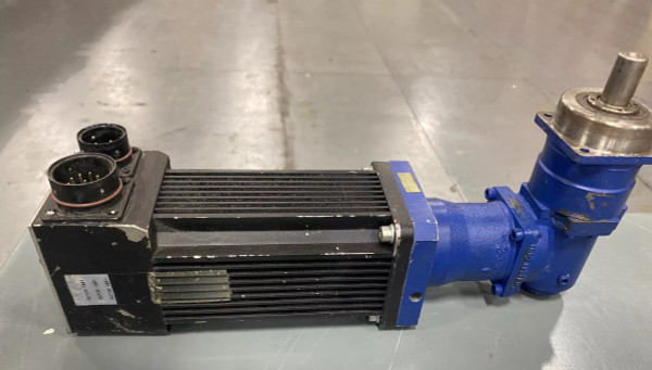 Allen-Bradley 1326AS-B330H-21 Servo Motor 0.9kW W/Alpha Gear Reducer 4:1