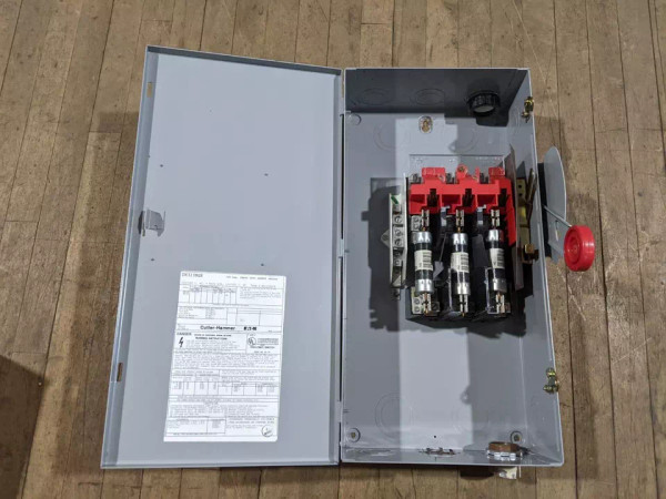 Eaton Cutler Hammer DH323NGK Heavy Duty Safety Switch 100 Amp 3 Pole 120/240V