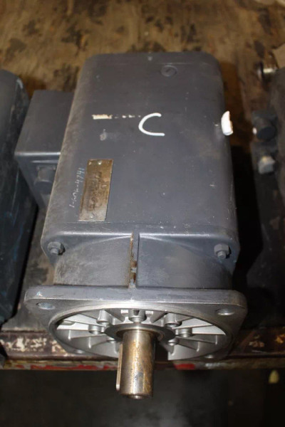 SIEMENS CINCINNATI MILACRON 1-FT5102-0AC21-2-Z SERVOMOTOR SERVO MOTOR