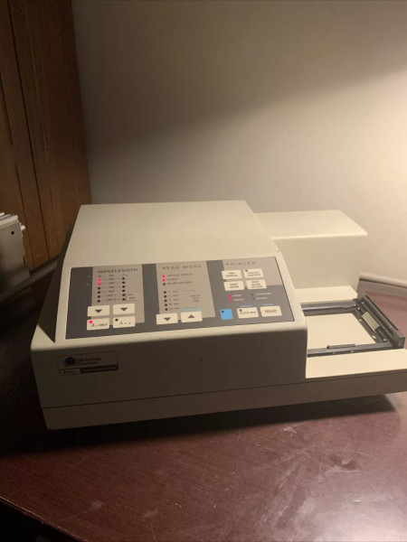 Molecular Devices VMax Kinetic Microplate Reader