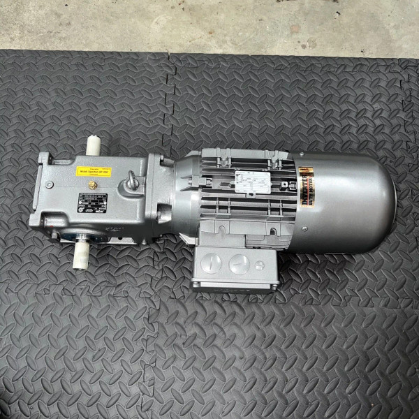 NORD 100L/40CUS BRE40 HL 5 HP 230/460V 3PH MOTOR & SK 92372LX-100 GEARBOX