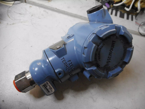 ROSEMOUNT HART PRESSURE TRANSMITTER 0...100kpa -- 4..20mA -- 3051-TA1A2B21BB404 ROSEMOUNT HART PRESSURE TRANSMITTER 0...100kpa -- 4..20mA -- 3051-TA1A2B21BB404