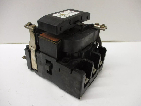 GENERAL ELECTRIC CR306F0 MOTOR STARTER SIZE 4 GENERAL ELECTRIC CR306F0 MOTOR STARTER SIZE 4