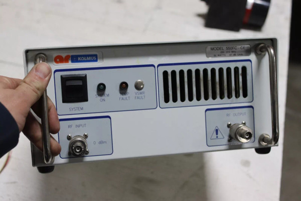 AR AMPLIFIER KALMUS 50W 200-512MHZ 47DB 550FC-CE/1-70-627-001
