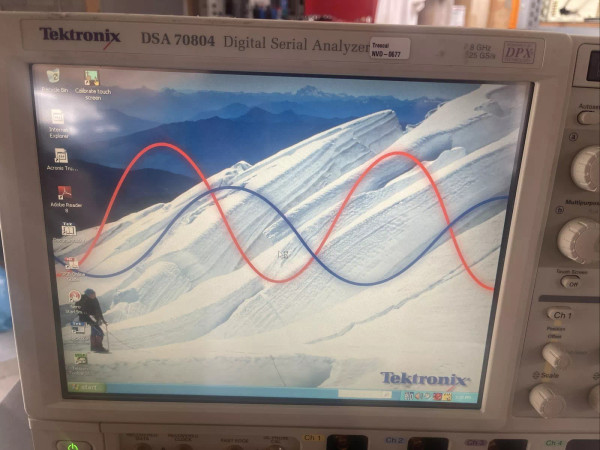 Tektronix DSA70804 4 x 8GHz 25 GS/s