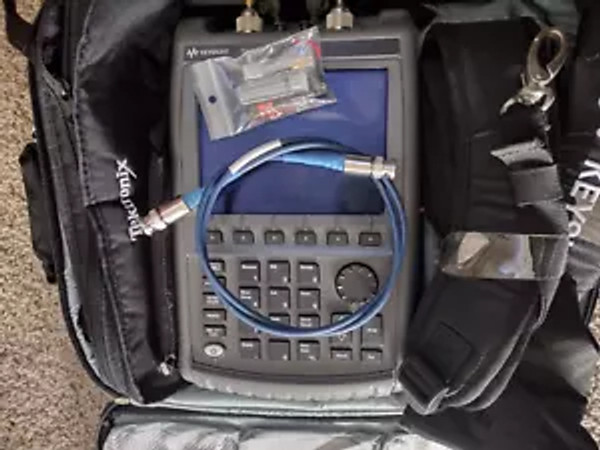 Keysight N9914A 30kHz - 6.5GHz Analyzer w/ OPTS 112/210/211/233/235 - CAL'D