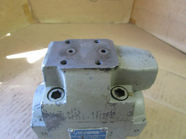 Vickers Solenoid Controlled Relief Valve CT5-101A-B-40 1-1/4" NPT 125-1000 PSI Vickers Solenoid Controlled Relief Valve CT5-101A-B-40 1-1/4" NPT 125-1000 PSI