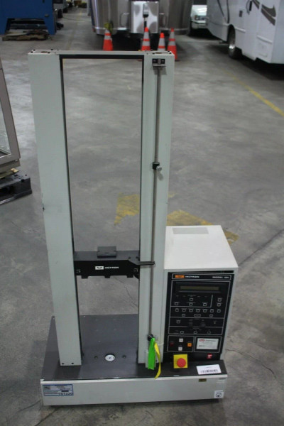 Instron Tensile Tester, model 1011 WORKING