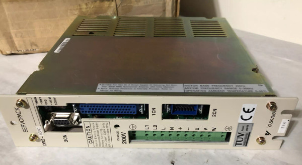 NEW YASKAWA ELECTRIC DR2A5AC,SERVO DRIVE 200VAC/50W DR2-A5AC,FC