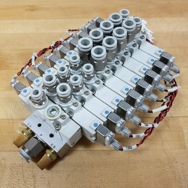 SMC 30-SY7120-5LZ-C8 Pneumatic Solenoid Valve Assembly, 24VDC, 0.7mPa - USED