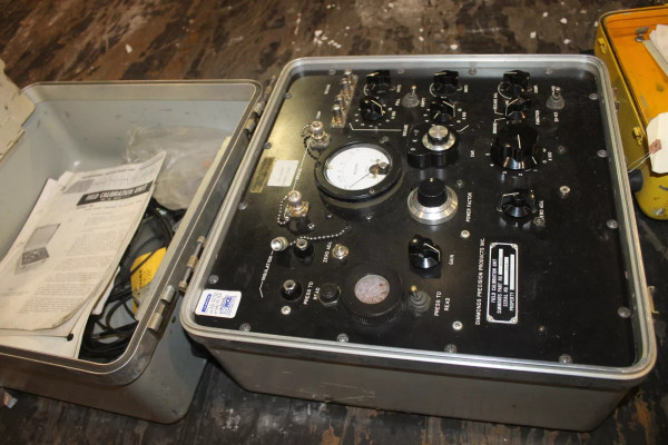 SIMMONDS PRECISION 399000 FIELD CALIBRATION UNIT AIRCRAFT CAPCACITANCE FUEL GAGE