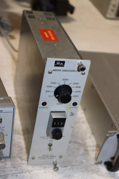 BERTAN Associates Model 315 DC Power Supply 0-5000V