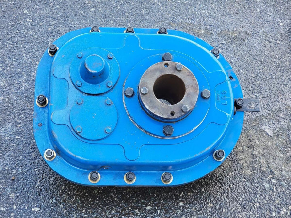 Gear Reducer Size 307 Ratios 15/1 - 25/1 Gear Reducer Size 307 Ratios 15/1 - 25/1