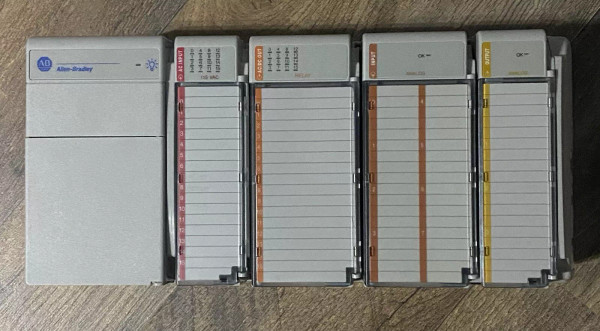 ALLEN BRADLEY CompactLogix 1769-PA2, 1769-IF8, 1769-IA16, 1769-OF4, 1769-OW16,