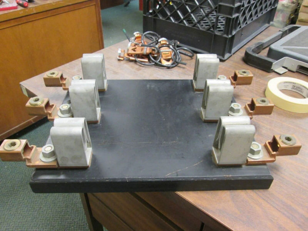 Fuse Block 400A 600V 3P Used Fuse Block 400A 600V 3P Used