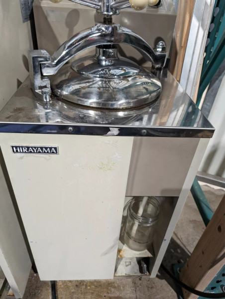 Hirayama HA-240MII Autoclave Steam Sterilizer