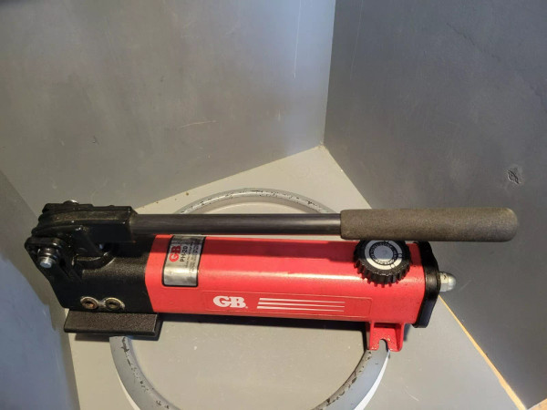Gardner Bender 2-Speed Hand Pump, 10000PSI (700BAR Max), PH-20