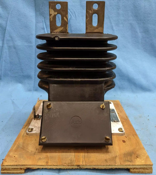 ABB KON-11 CURRENT TRANSFORMER 7524A25C11 RATIO-200: 5 AMPS BIL 110 KV 13.8 KV ABB KON-11 CURRENT TRANSFORMER 7524A25C11 RATIO-200: 5 AMPS BIL 110 KV 13.8 KV