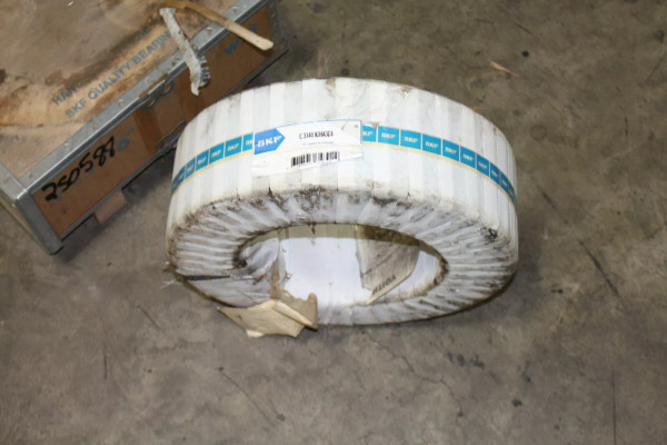 SKF C3144K/HA3C4 Roller Bearing NEW