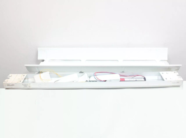 Lithonia Lighting AF 2 40 277 ES Fluorescent Light Fixture 277v-ac Lithonia Lighting AF 2 40 277 ES Fluorescent Light Fixture 277v-ac