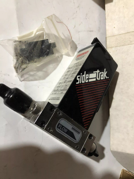 NEW SIERRA 830L-3-0V1-SX-E-V1-S1 SIDE TRAK MASS FLOW METER & CONTROLLER,TO