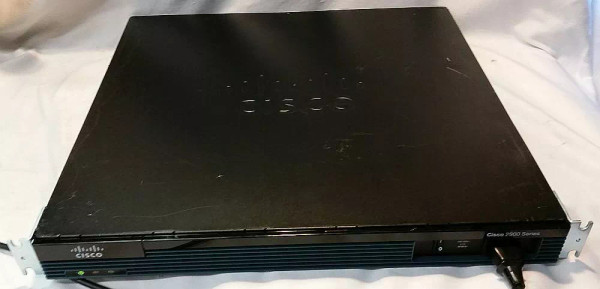 Cisco 2901 CISCO2901/K9 V06 Integrated Services Router w/ 2x EHWIC D8ESG Used