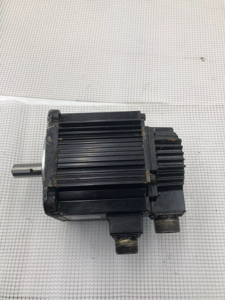 HAAS AC Servo Motor YASKAWA SGMG-09A2AB
