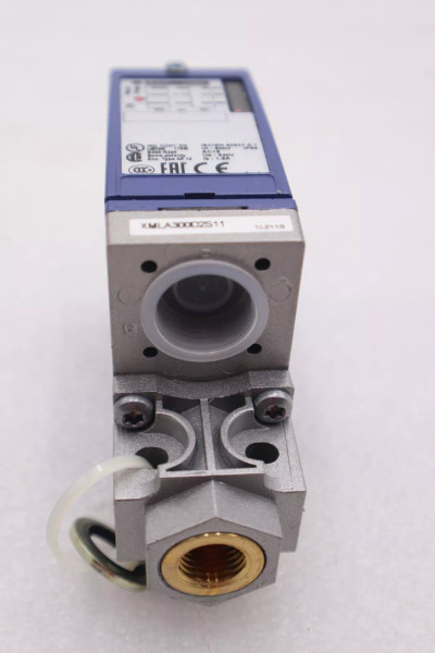 TELEMECANIQUE XMJ-A3007 PRESSURE SWITCH STOCK #K-2277 TELEMECANIQUE XMJ-A3007 PRESSURE SWITCH STOCK #K-2277