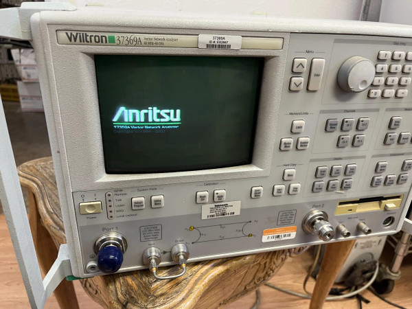 8BB Anritsu Wiltron 37369A 40 GHz Vector Network Analyzer - Opts 2A , 3