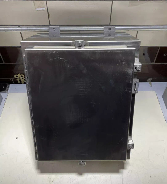 Hammond SE1101466 Stainless Steel Electrical Enclosure 20x16x10