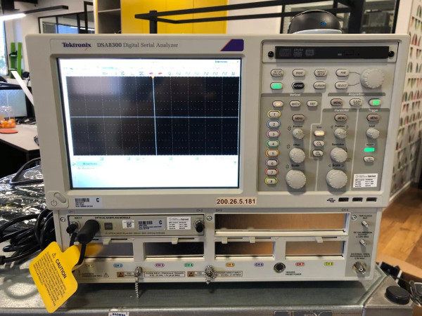 Tektronix DSA8300 Serial Analyzer & 80C17 Optical Module: single channel: 30GHzHISTORY