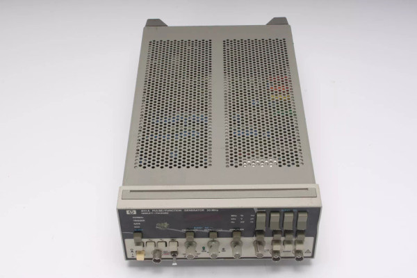 HP / Agilent / Keysight 8111A 20 MHz Pulse/Function Generator - Option 001