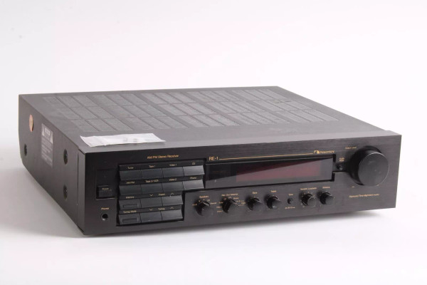 Nakamichi RE-1 AM / FM Stereo Receiver..