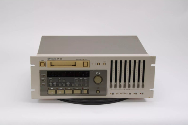 Tascam DA-88 Modular Digital Multitrack Recorder - AS IS