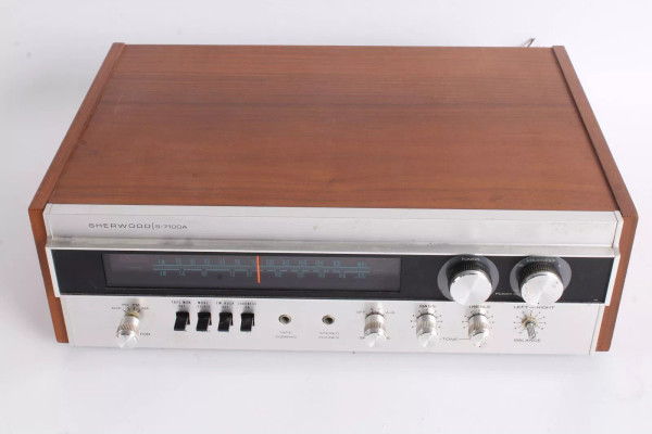Sherwood S-7100A AM-FM Stereo Receiver - Fair Condition