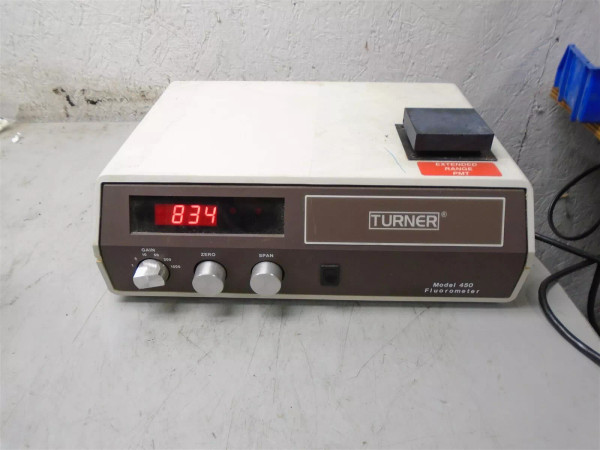 Turner Fluorometer Model 450