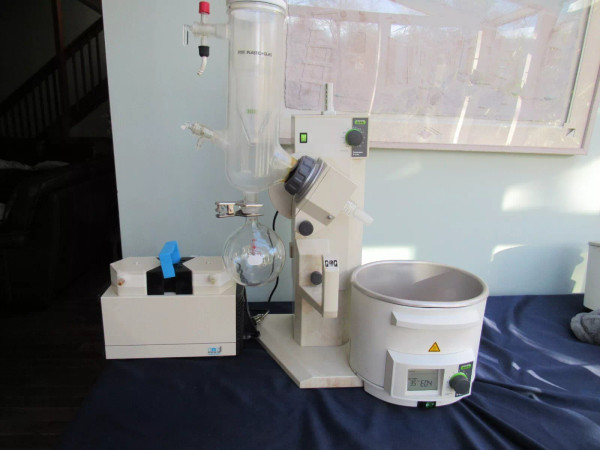 Buchi R-210 rotary evaporator, B-491 bath, plastiglass, KNF pump UN840-3FTP