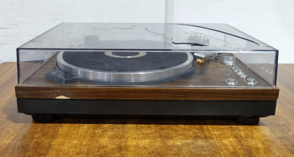 Vintage Kenwood KD-5077 2-Speed Fully-Automatic Direct-Drive Stereo Turntable