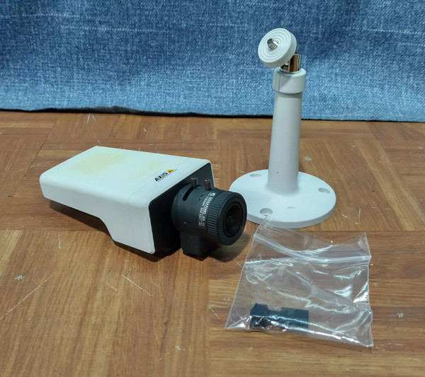 Axis Communications M1124 720p IR PoE Network Camera w/Mount & Terminal Blocks