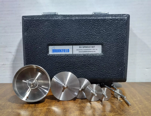 SET OF SEVEN Brookfield Engineering Labs RV Spindle Set with Carrying Case