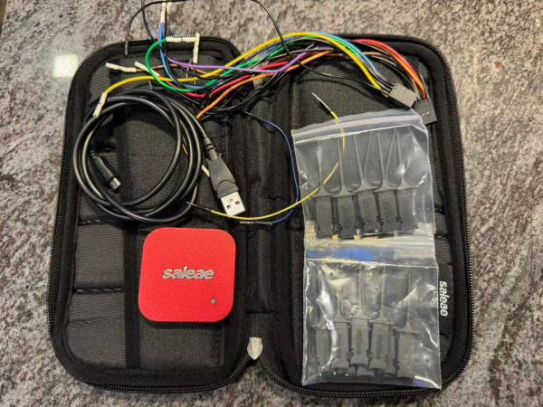 Saleae Logic 8 , 8-Channel Logic Analyzer
