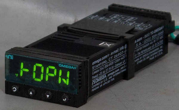 Omega CNi3243 i-Series 1/32 DIN Temperature/Pressure Controller