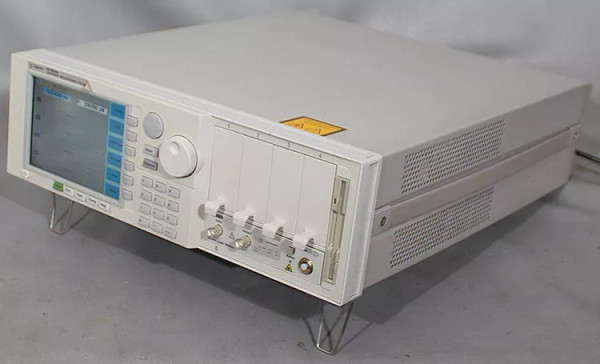HP/Agilent 8164A/81682B TLS 1550nm Optical Lightwave Measurement System +Opt 071