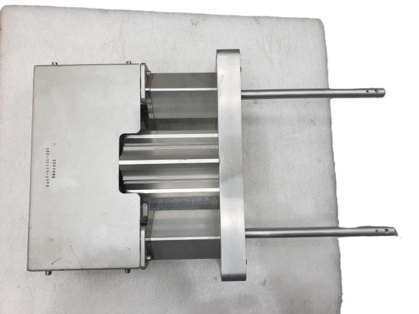 Applied Materials 0040-54690 (0040-62110) CYLINDER BASE, SLIT VALVE DOOR AMAT