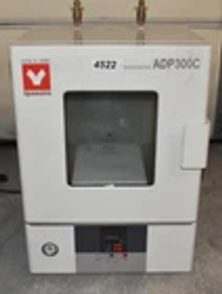 Yamato Vacuum Drying Oven ADP300C (#4522)