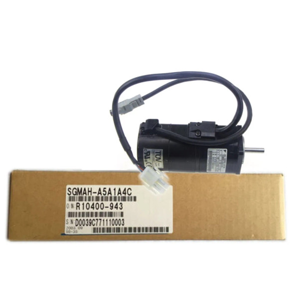 1PC New YASKAWA SGMAH-A5A1A4C Servo Motor